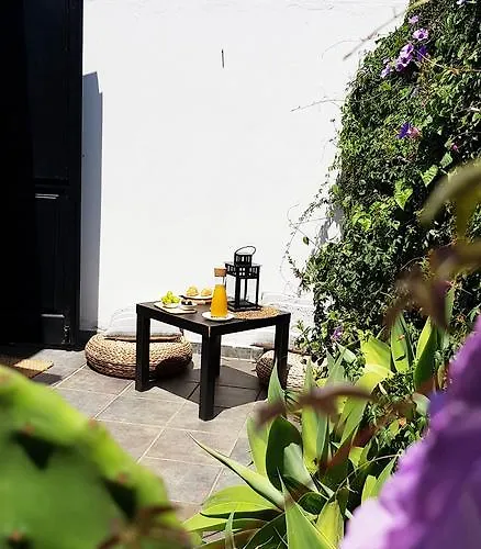 La Mimosa Bed & Breakfast